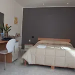 Nocleg ze śniadaniem Mauro Bed And Relax Linguaglossa